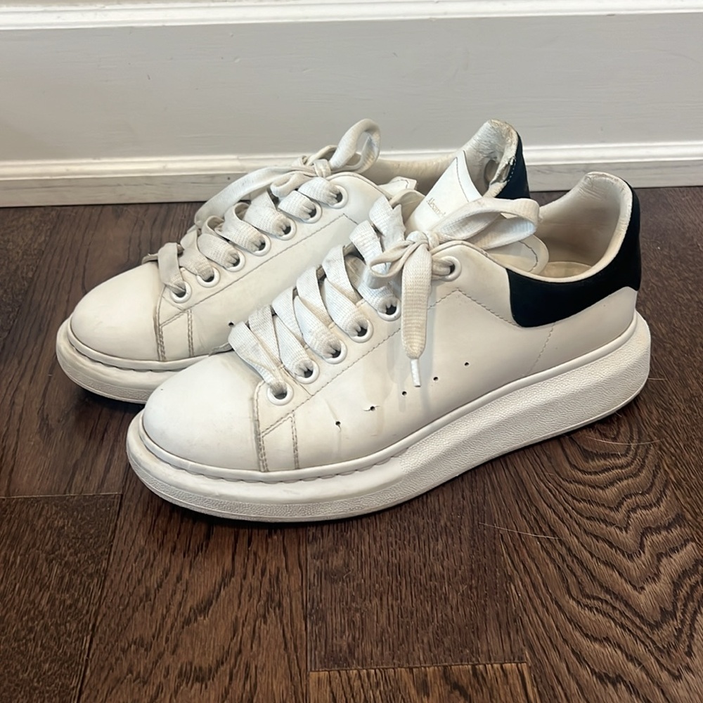 Alexander McQueen White Leather Platform Sneakers with Black Heel Tab